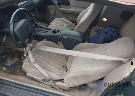 1997 Chevrolet Camaro Z28 из США, поврежденный, VIN 2G1FP32P0V2104052